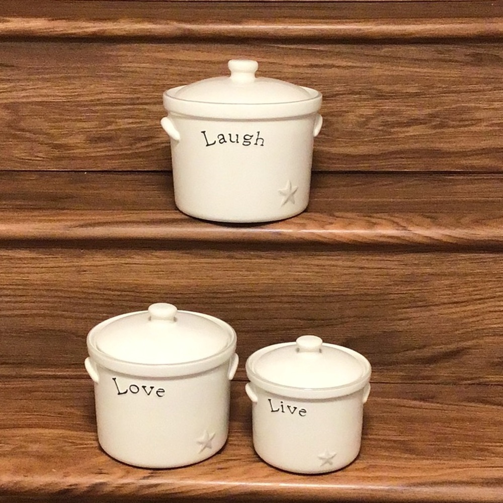 3 piece ceramic canister set in excellent condition, no chips!